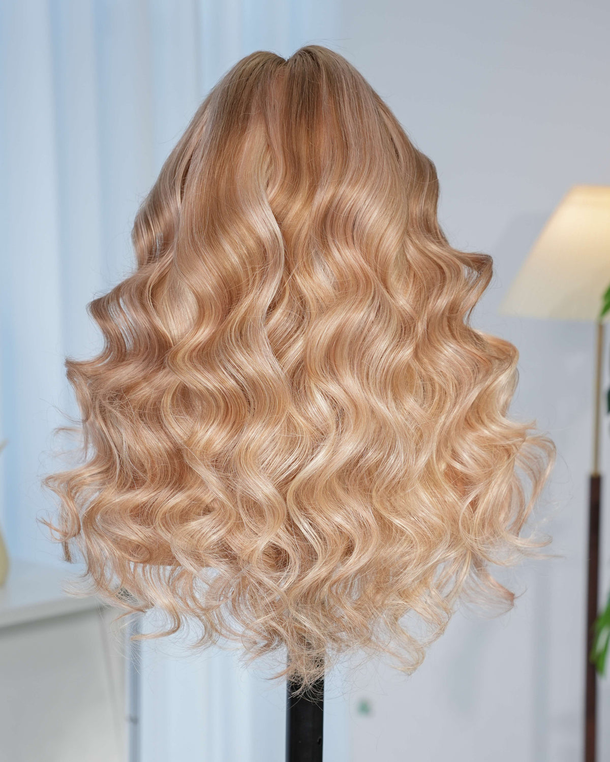 000Arabella 13x6 Three-Go™ Ash Blonde Highlight Glueless Wig Loose Body Wave With Drawstring 100% Human Hair Wig
